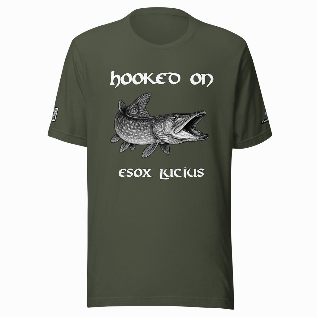 Hooked on Esox lucius (northern pike) – Predator Green Tee