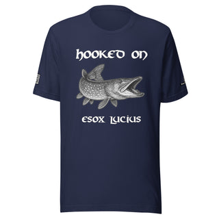 Hooked on Esox lucius (northern pike) – Indeep Blue Tee